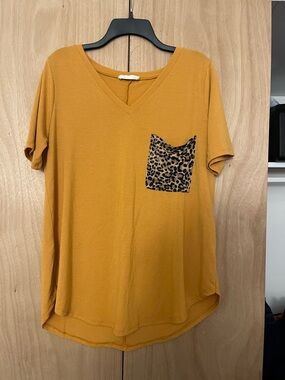 Mustard V-Neck Short Sleeve Tee with Leopard Pocket